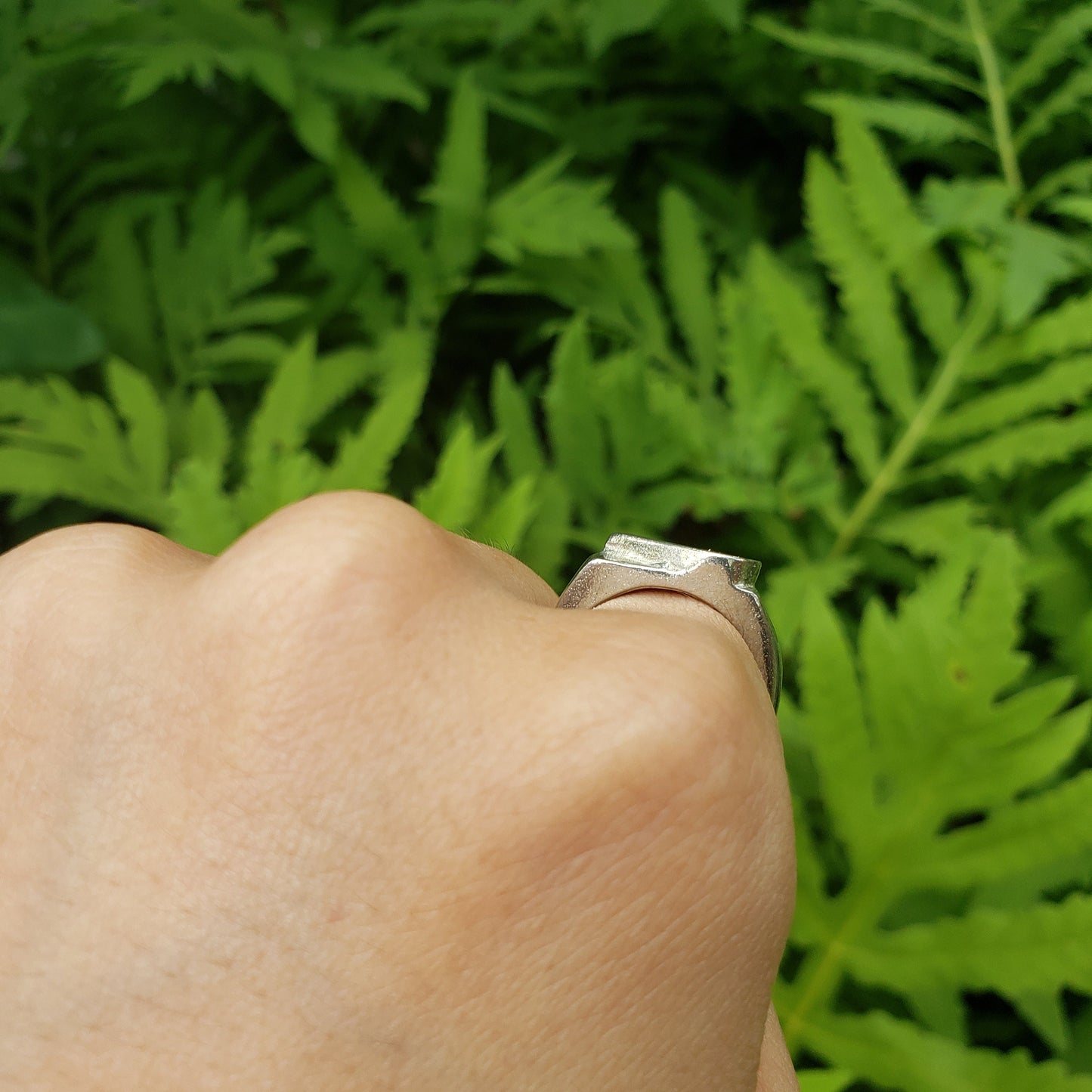 Butt trumpet wax seal signet ring