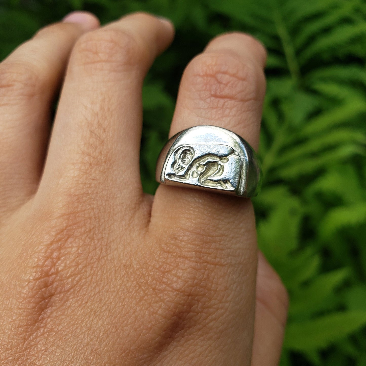 Butt trumpet wax seal signet ring