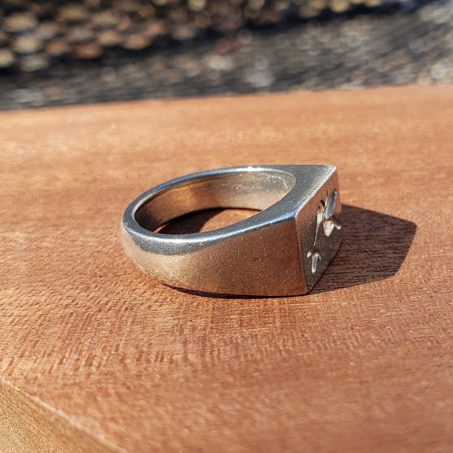 Hummingbird wax seal signet ring