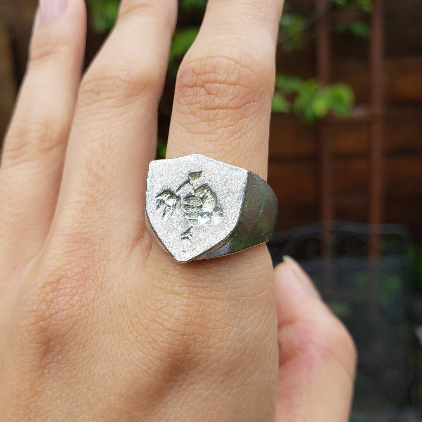 Flower pluckin wax seal signet ring
