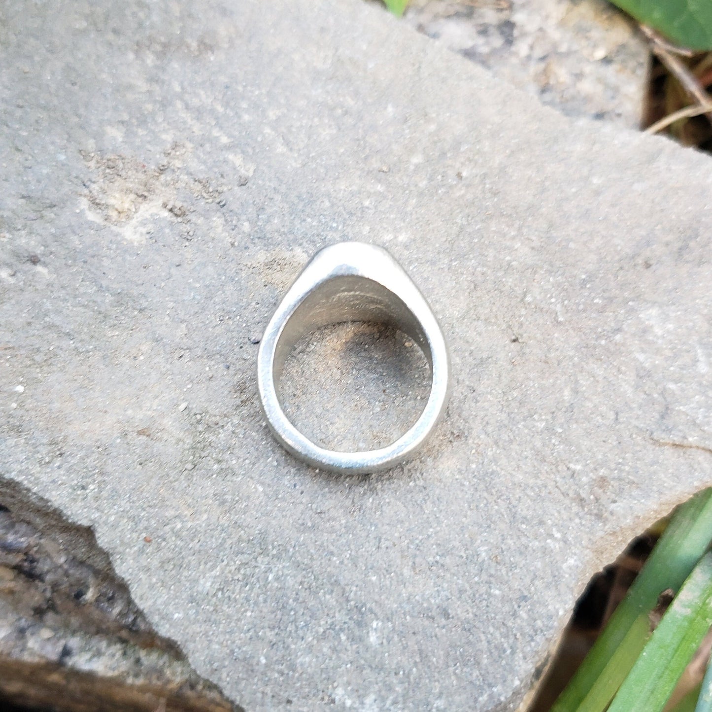 Body letter "S" wax seal signet ring