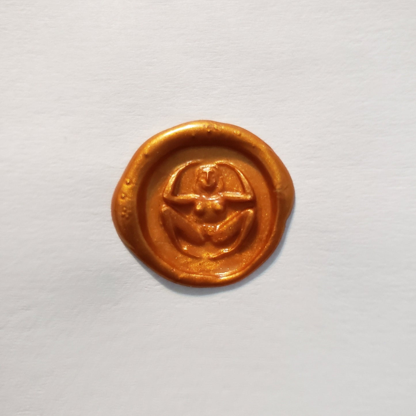 Body letter "o" squatting wax seal signet ring