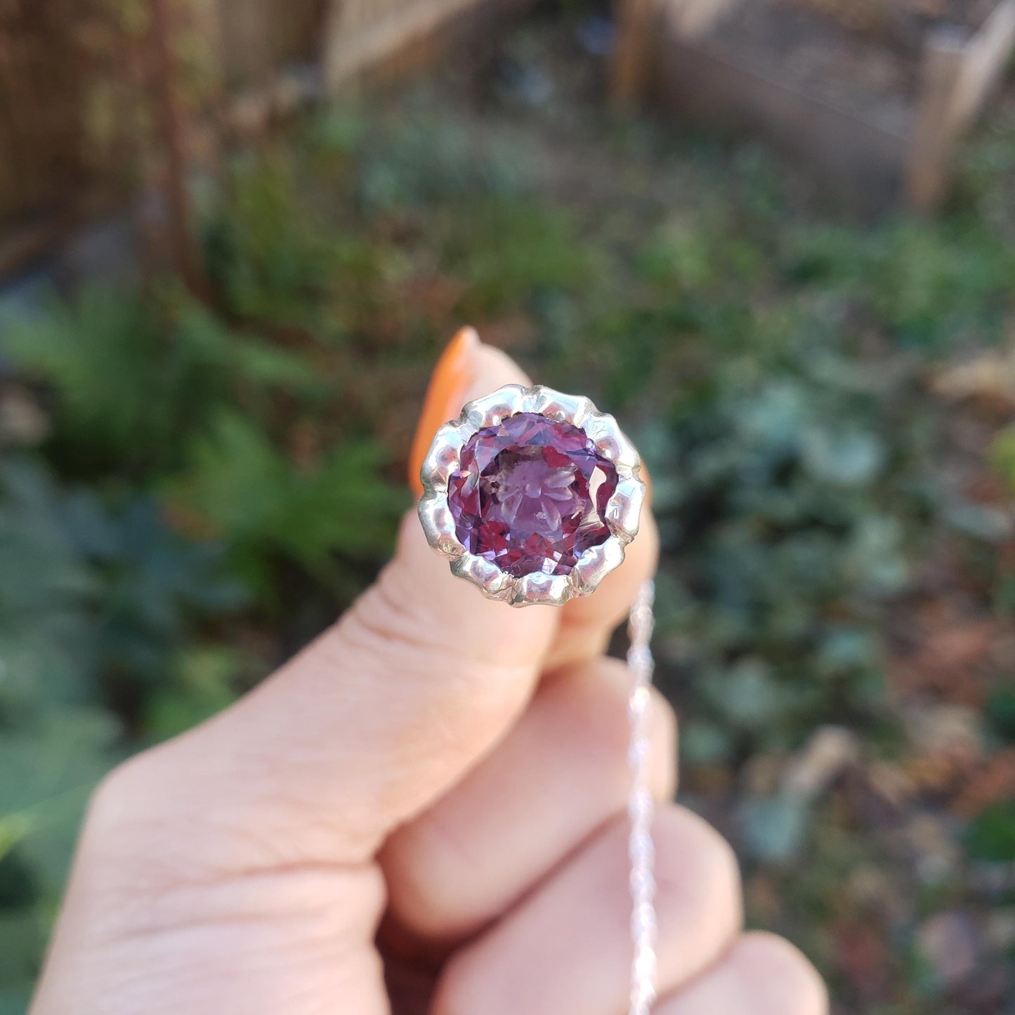 amethyst bow stamp figurine pendant