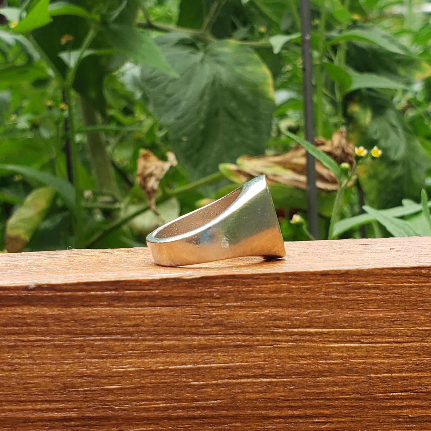 Headphones wax seal signet ring