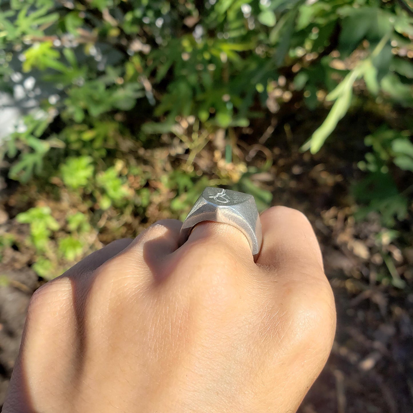 Bowline knot wax seal signet ring