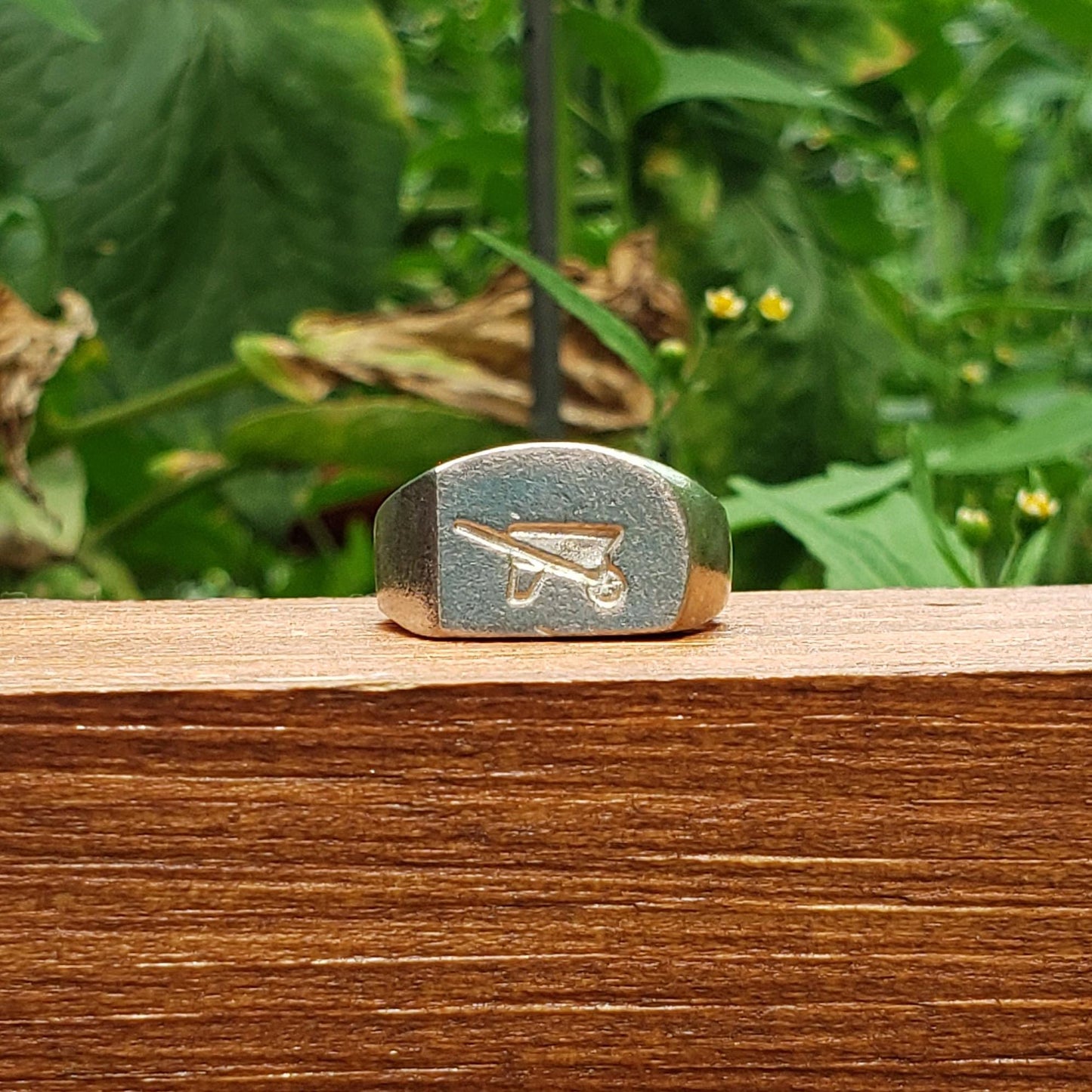 Wheel barrow wax seal signet ring