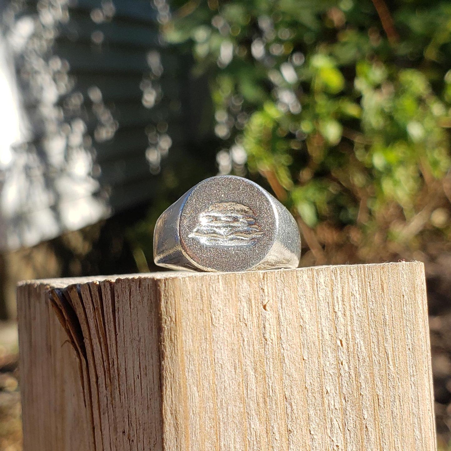 Hamburger wax seal signet ring