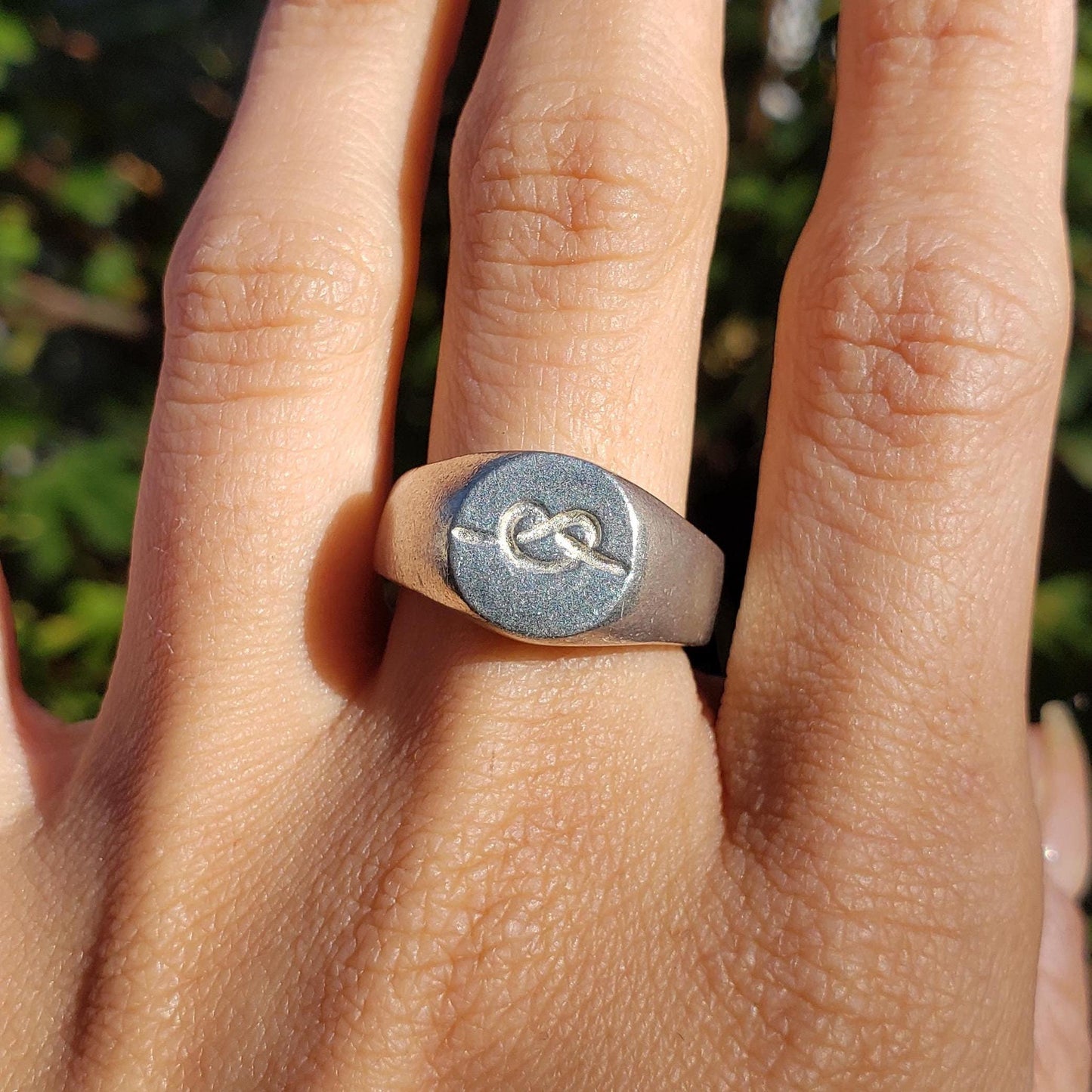 Overhand knot wax seal signet ring