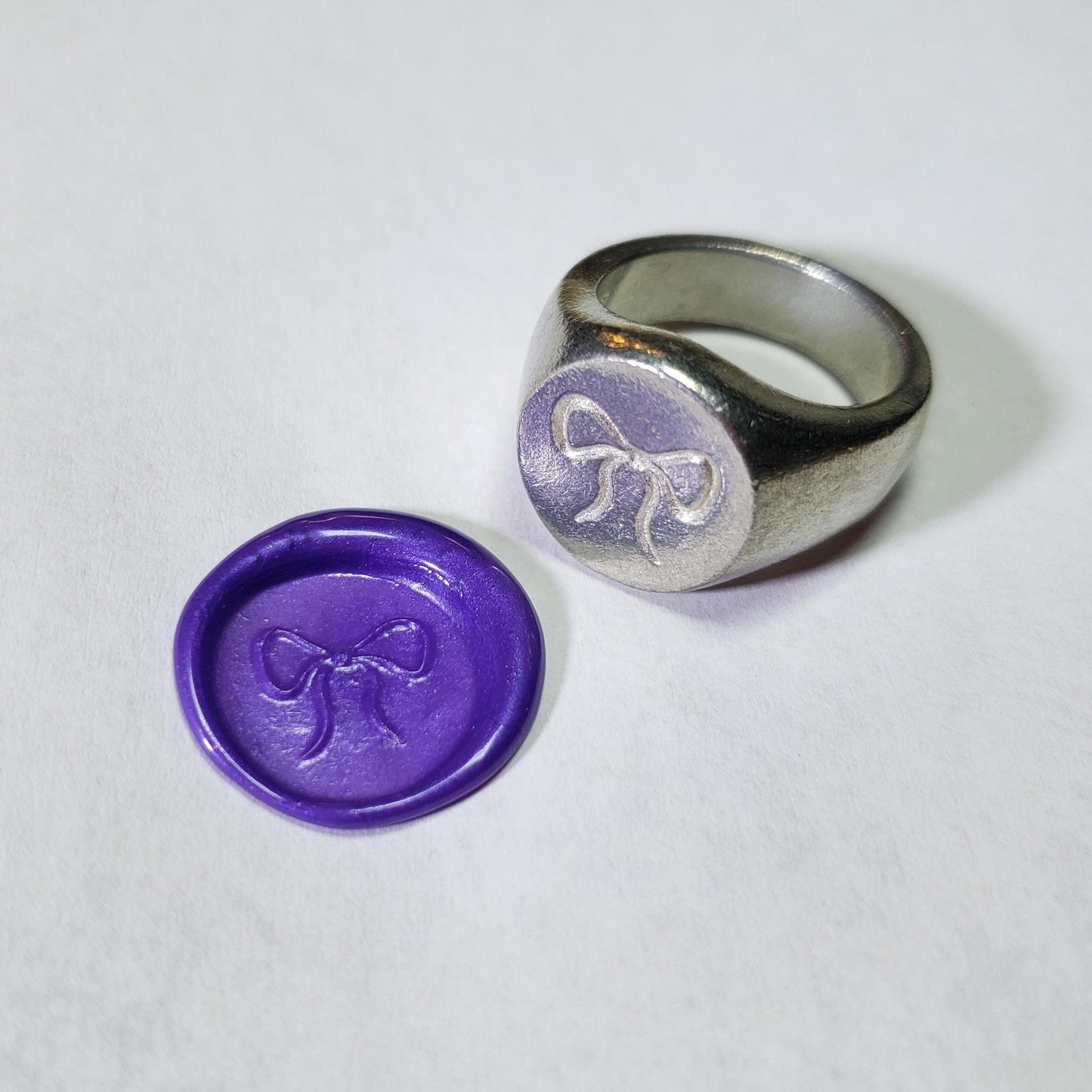String bow wax seal signet ring