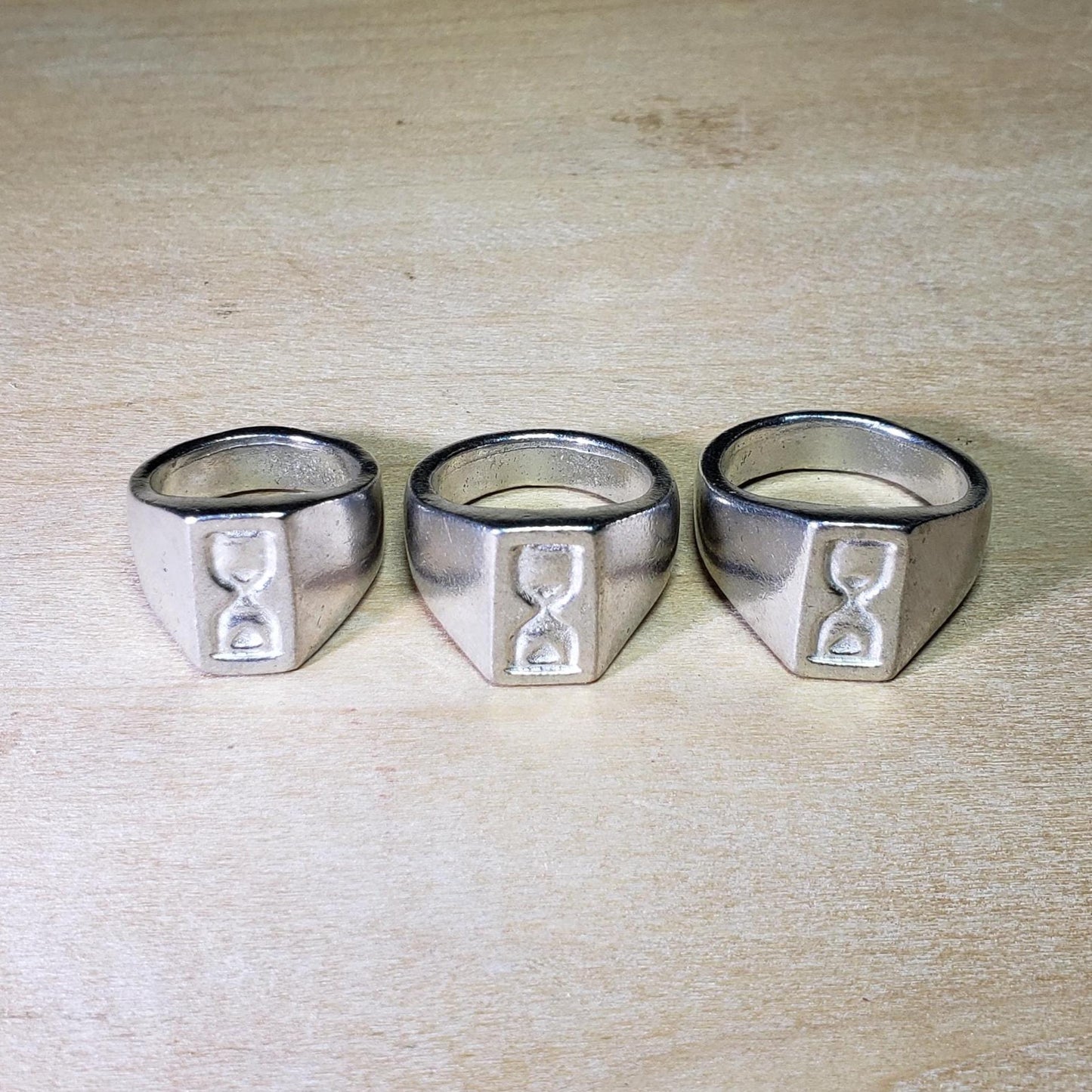 Hourglass wax seal signet ring