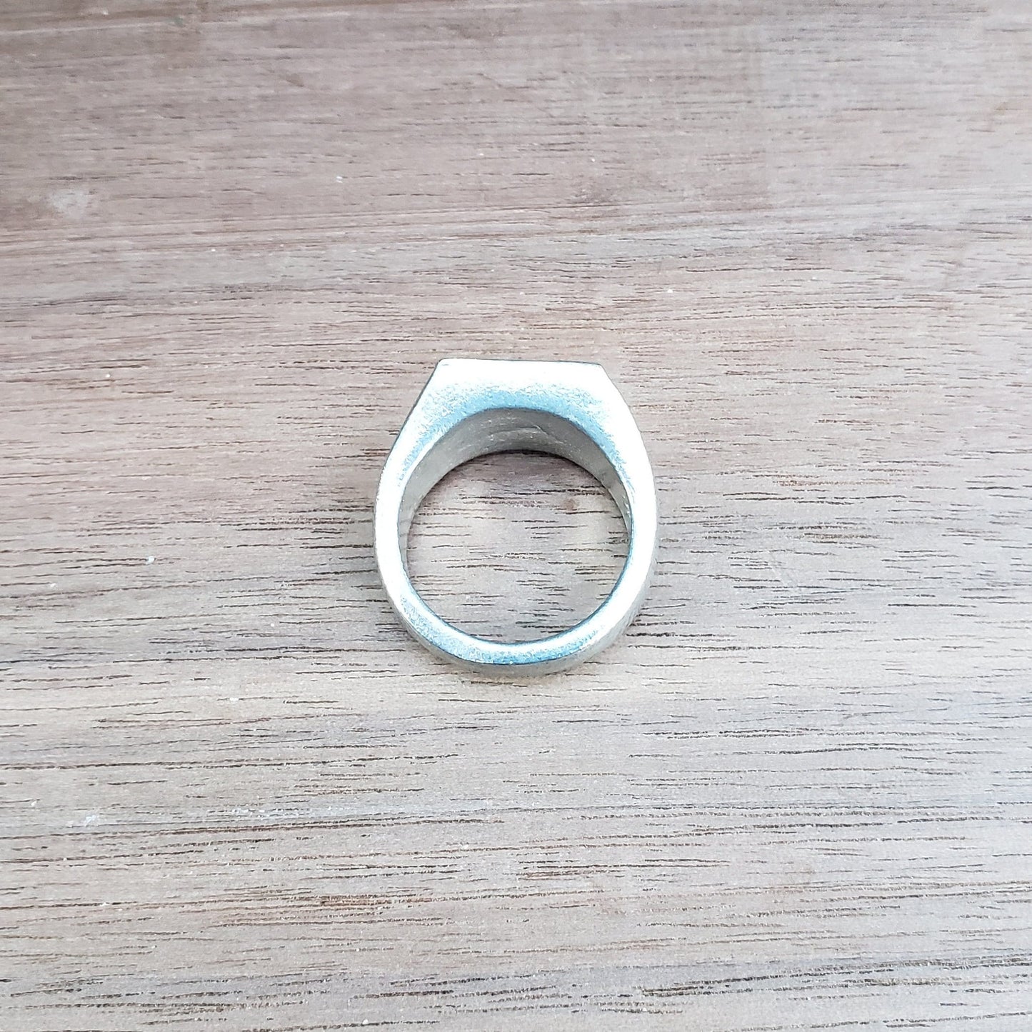 Pipe wax seal signet ring