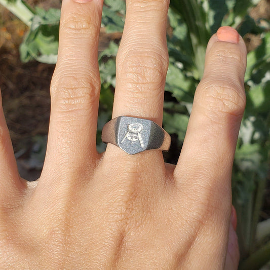 Stool wax seal signet ring