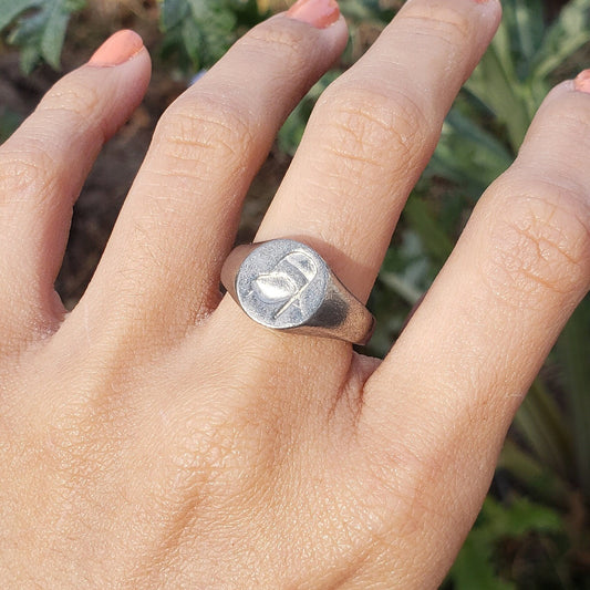 Folding chair wax seal signet ring