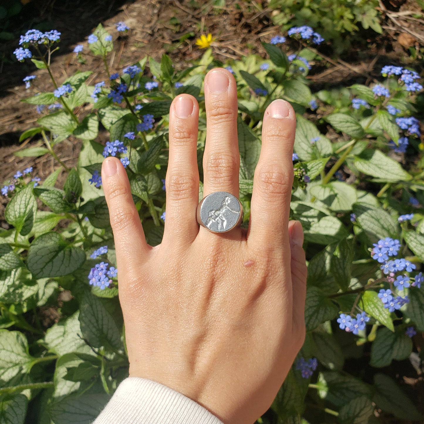 eating ass wax seal signet ring