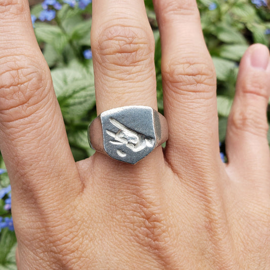 Flicking the bean wax seal signet ring