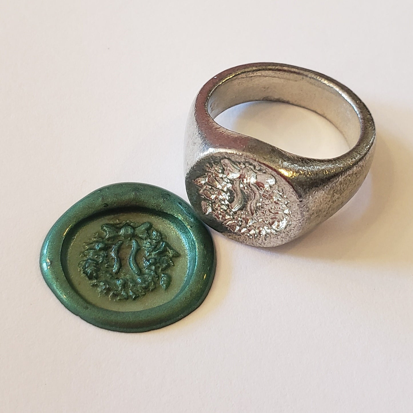 Wreath wax seal signet ring