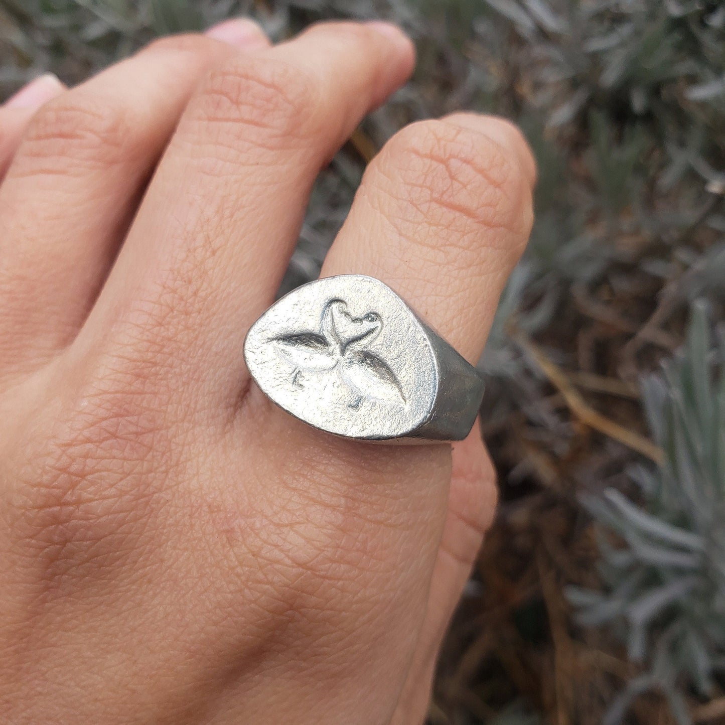 Kissing geese wax seal signet ring