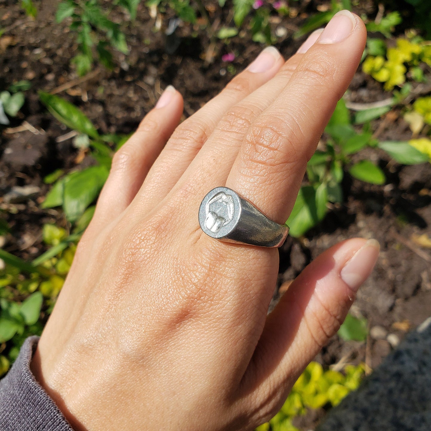 Hungry mouth wax seal signet ring