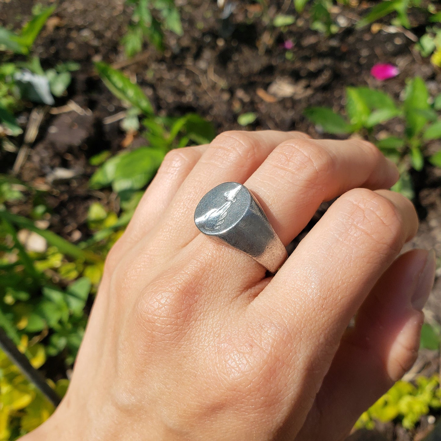 Nose picking wax seal signet ring