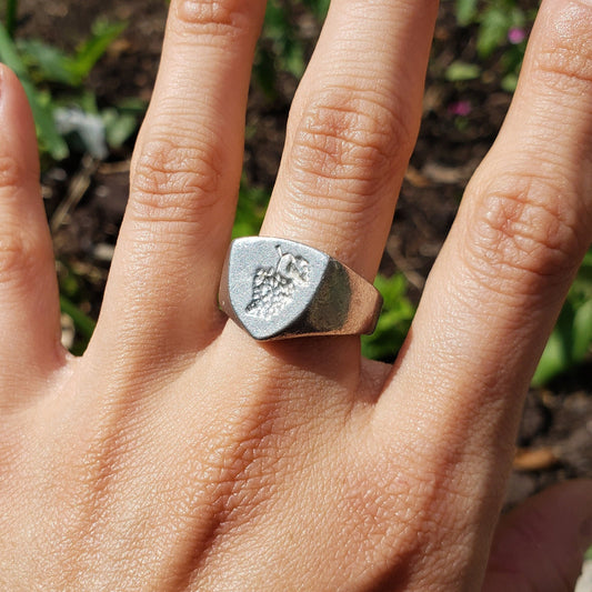 Grapes wax seal signet ring