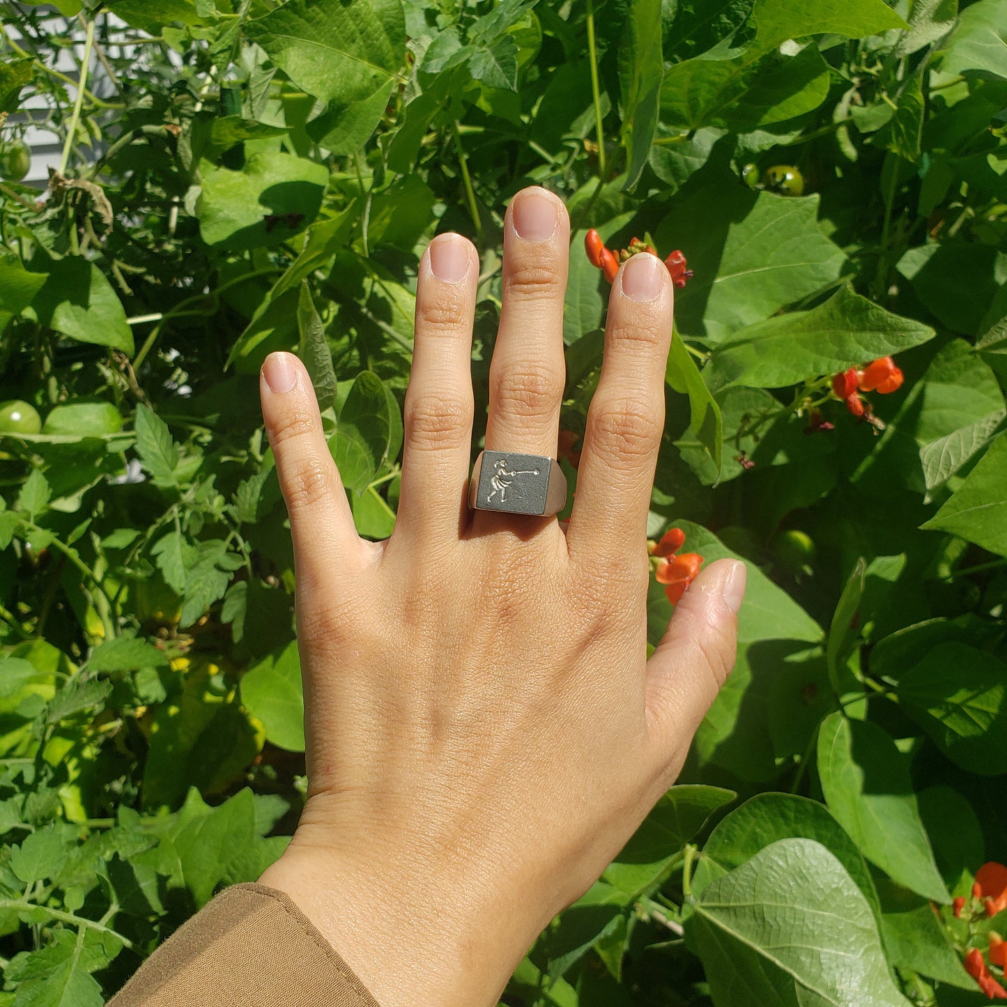 Hammer throw wax seal signet ring