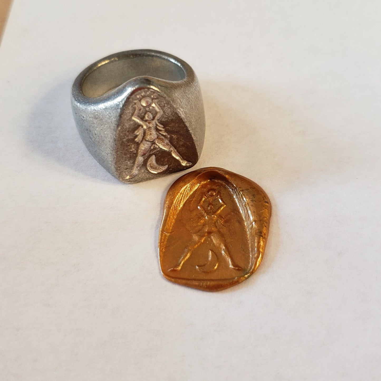 Raising sun wax seal signet ring