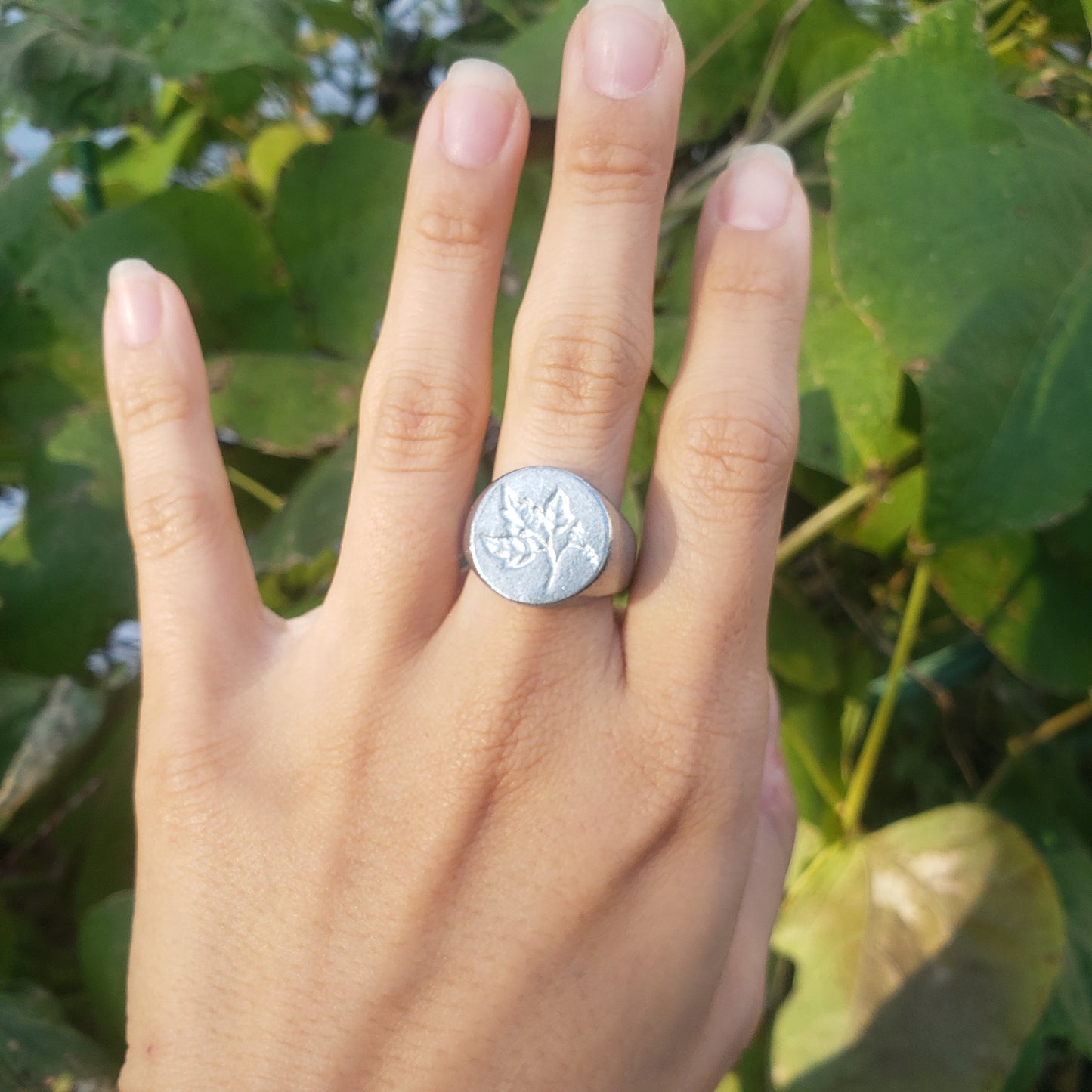 Poison ivy wax seal signet ring