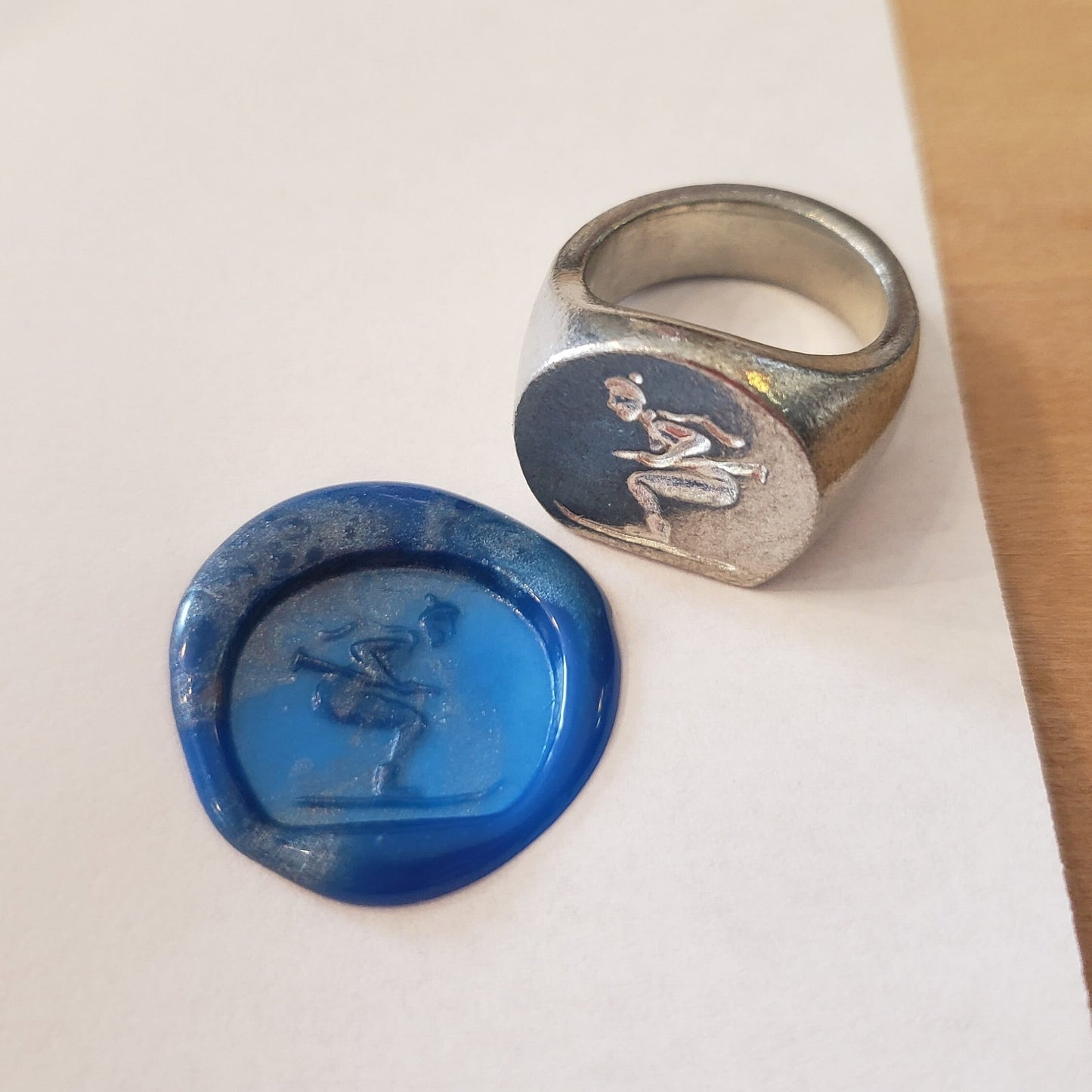 Skiing wax seal signet ring