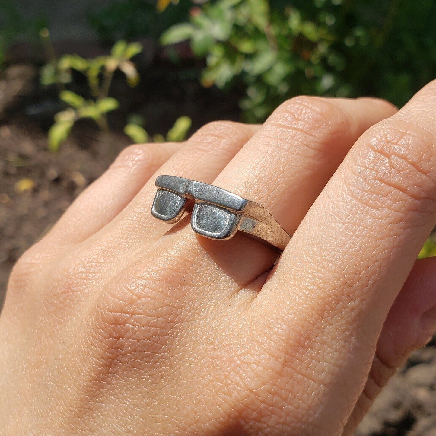 Glasses ring