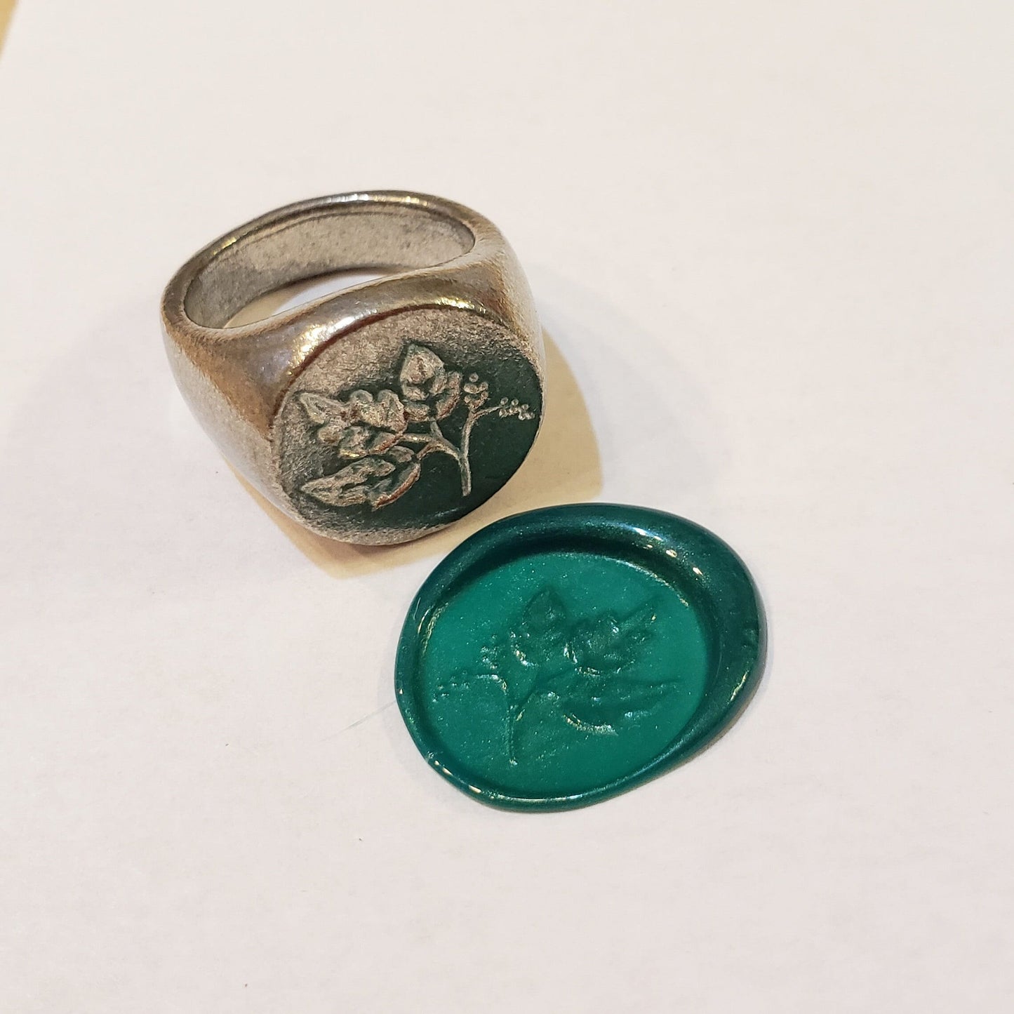 Poison ivy wax seal signet ring