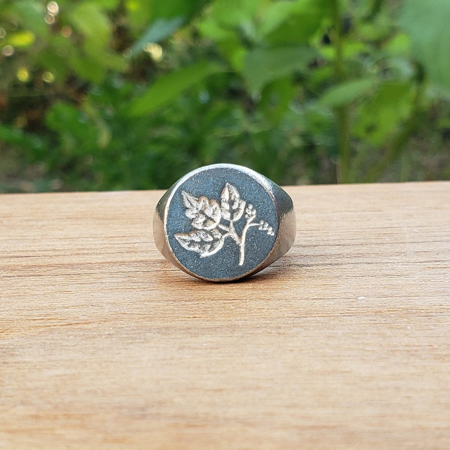 Poison ivy wax seal signet ring