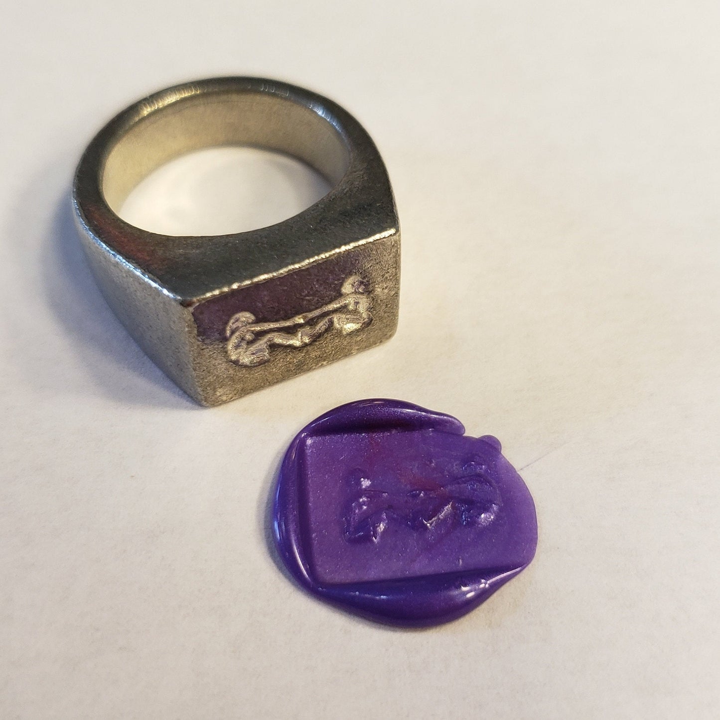 Maide-leisg wax seal signet ring