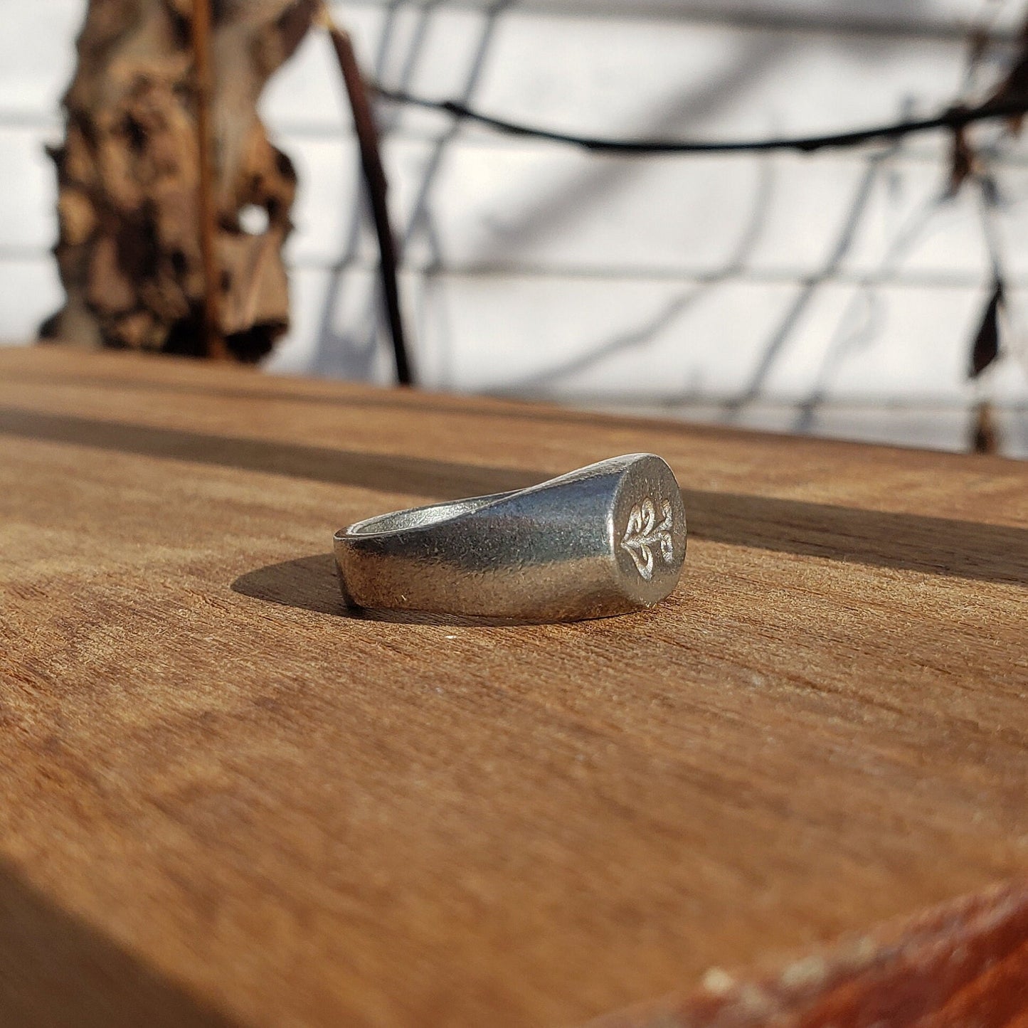 Wind wax seal signet ring