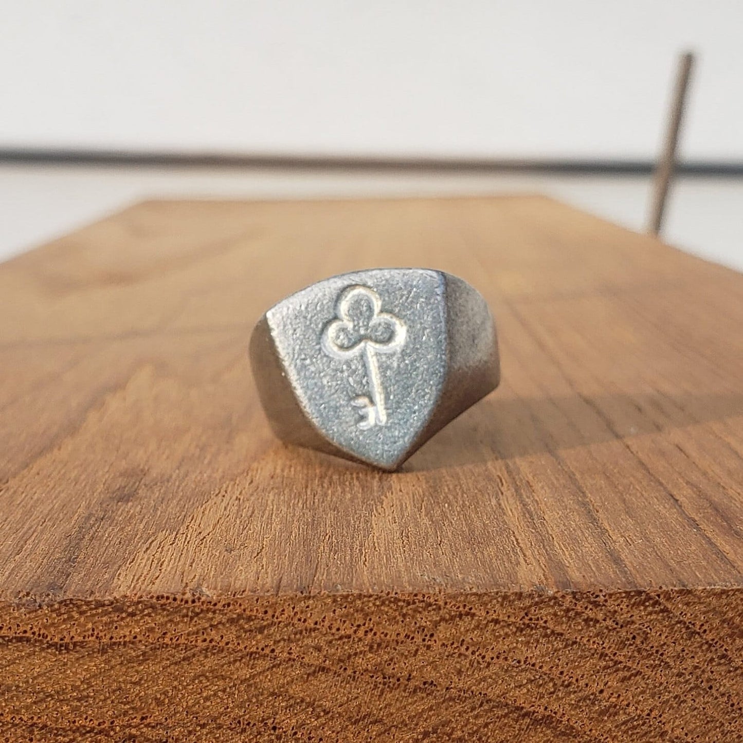 Trefoil key wax seal signet ring