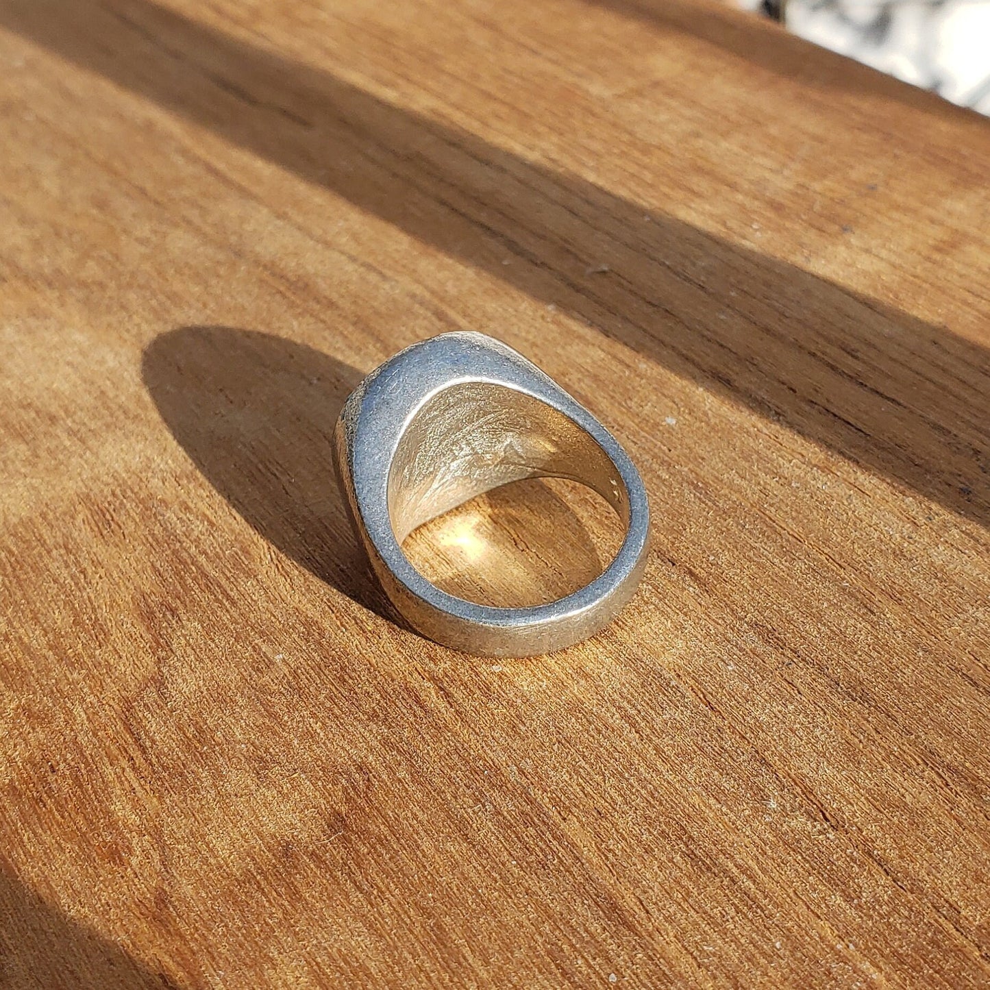 Blowing wax seal signet ring