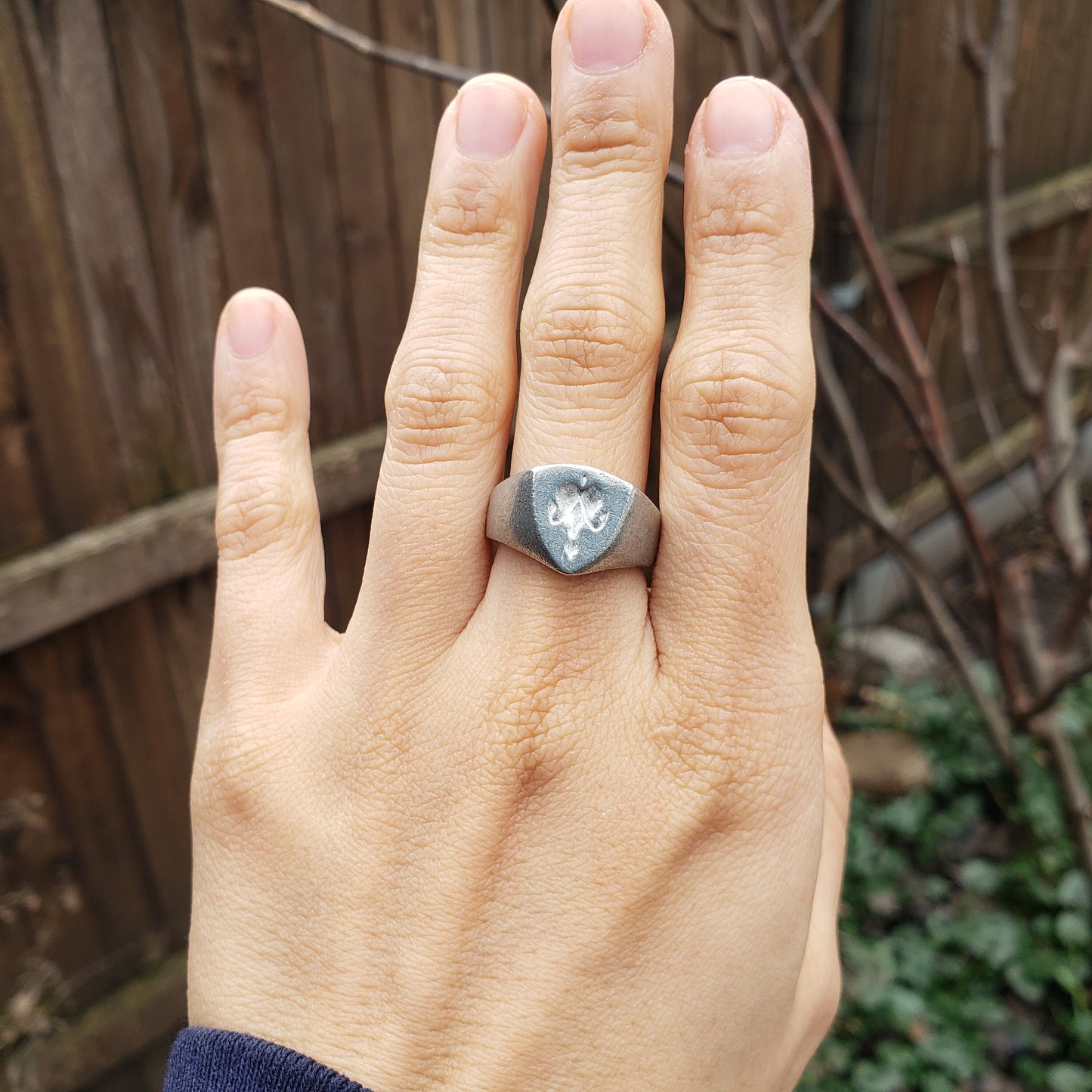 Bleeding heart flower wax seal signet ring