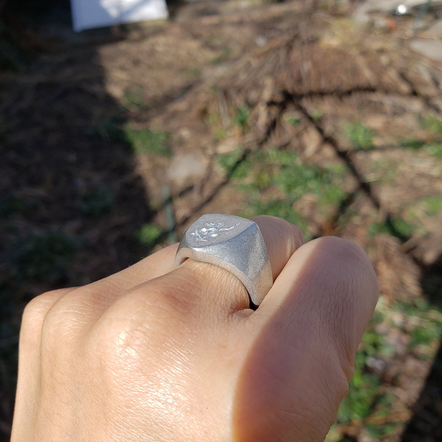 Skater wax seal signet ring