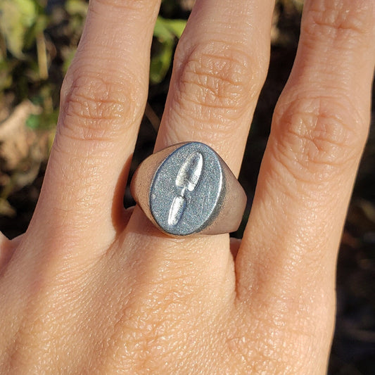 Trowel wax seal signet ring