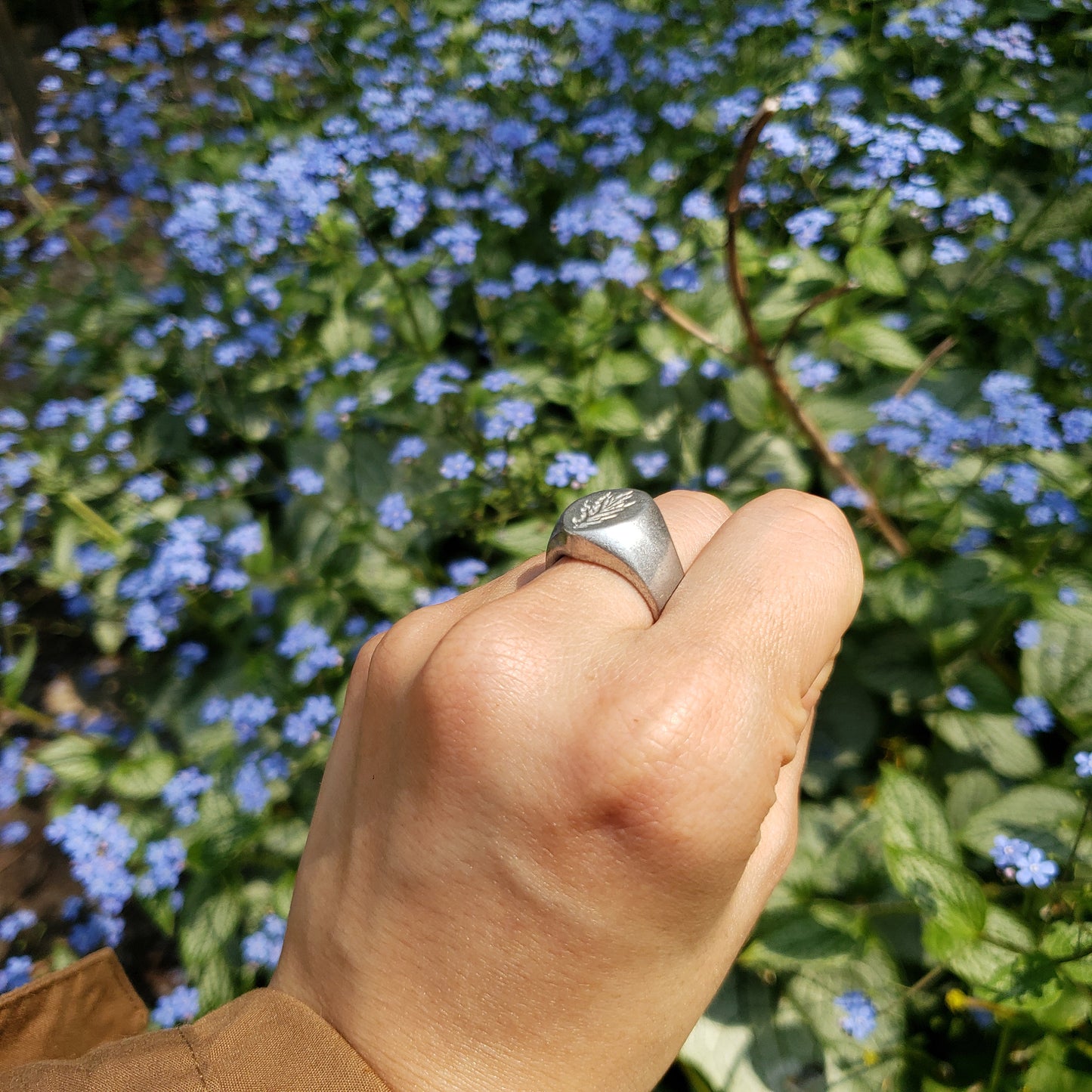 Mugwort leaf wax seal signet ring