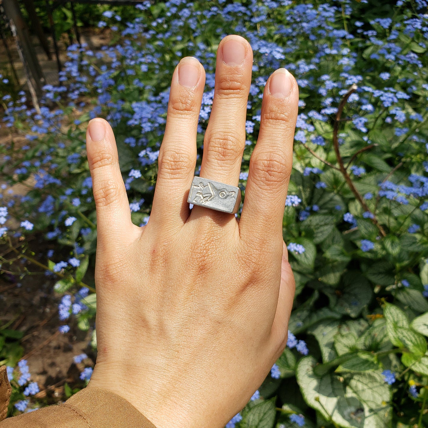 Víðarr slaying Fenrir wax seal signet ring