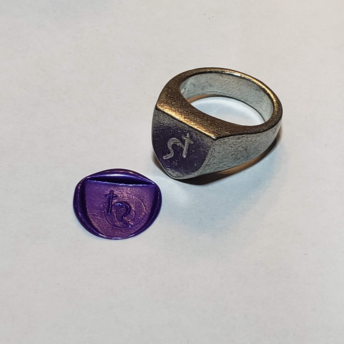 Saturn sign wax seal signet ring