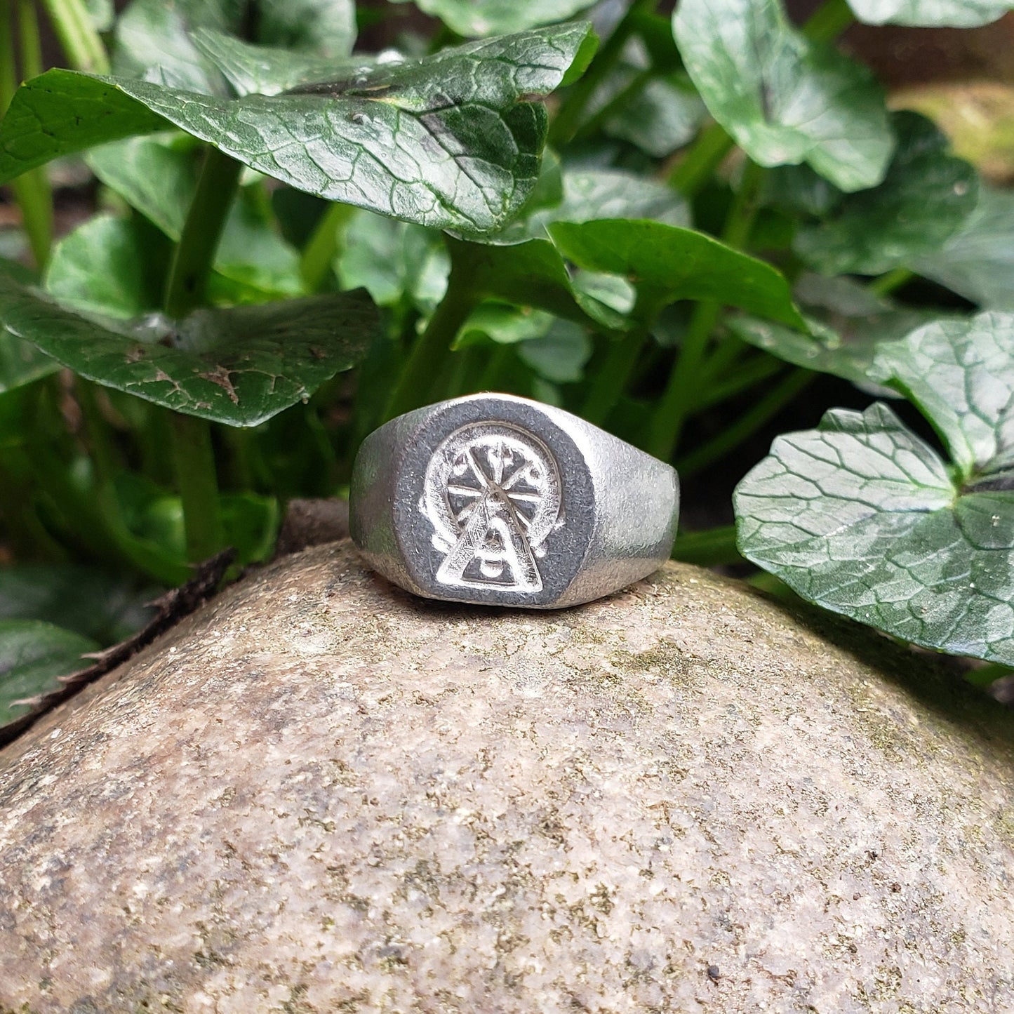 Ferris wheel wax seal signet ring