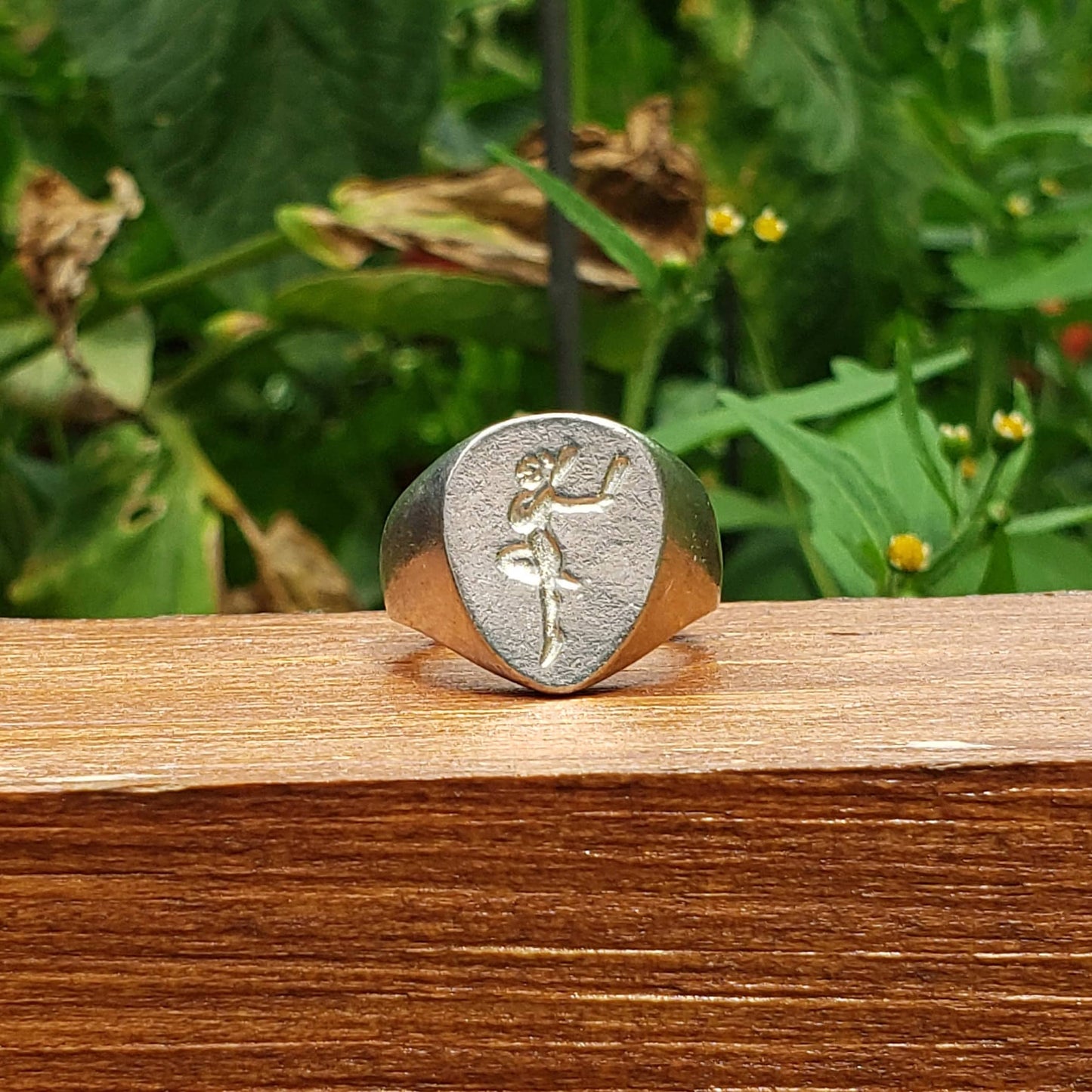 Gymnastic clubs wax seal signet ring