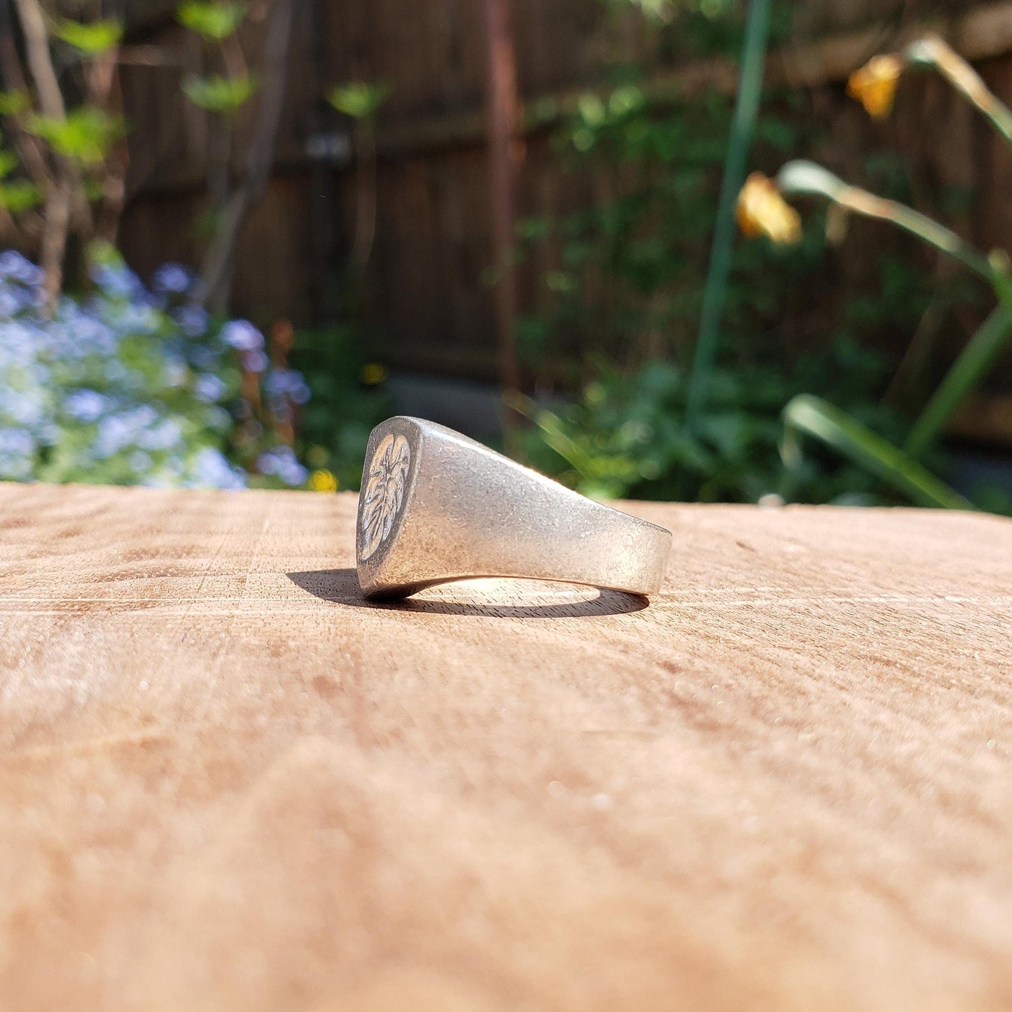 Monstera leaf wax seal signet ring