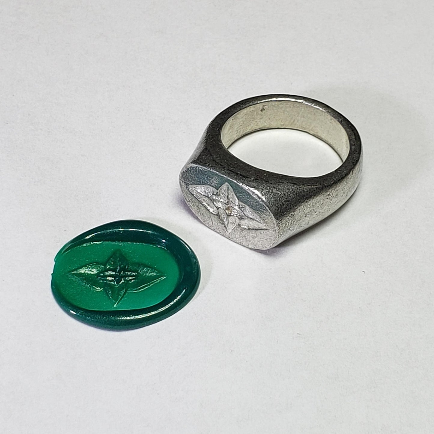 Mint wax seal signet ring