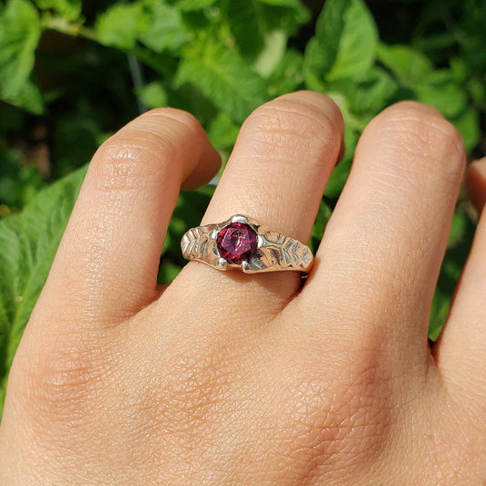 Acorn intaglio garnet silver ring