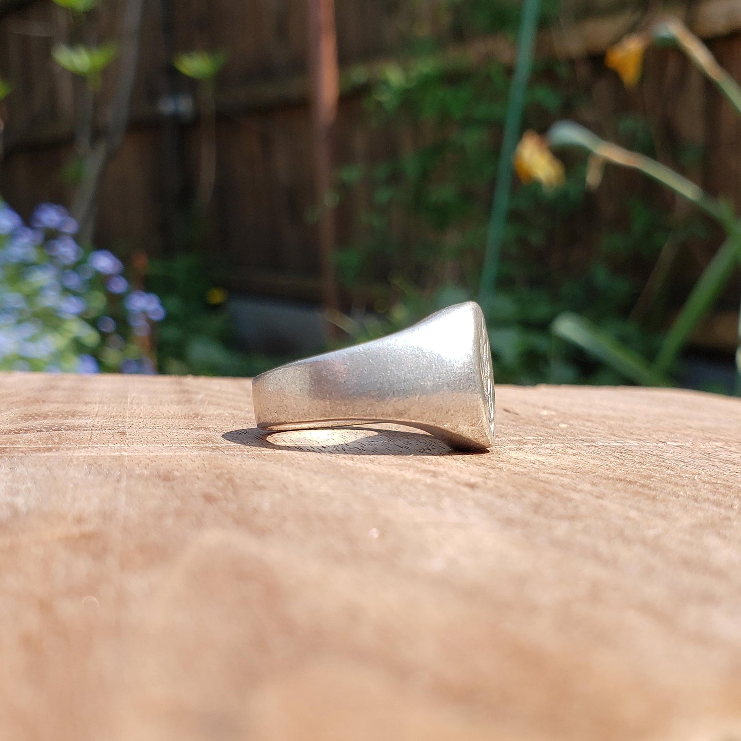 Mugwort leaf wax seal signet ring