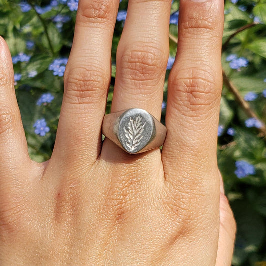 Mugwort leaf wax seal signet ring