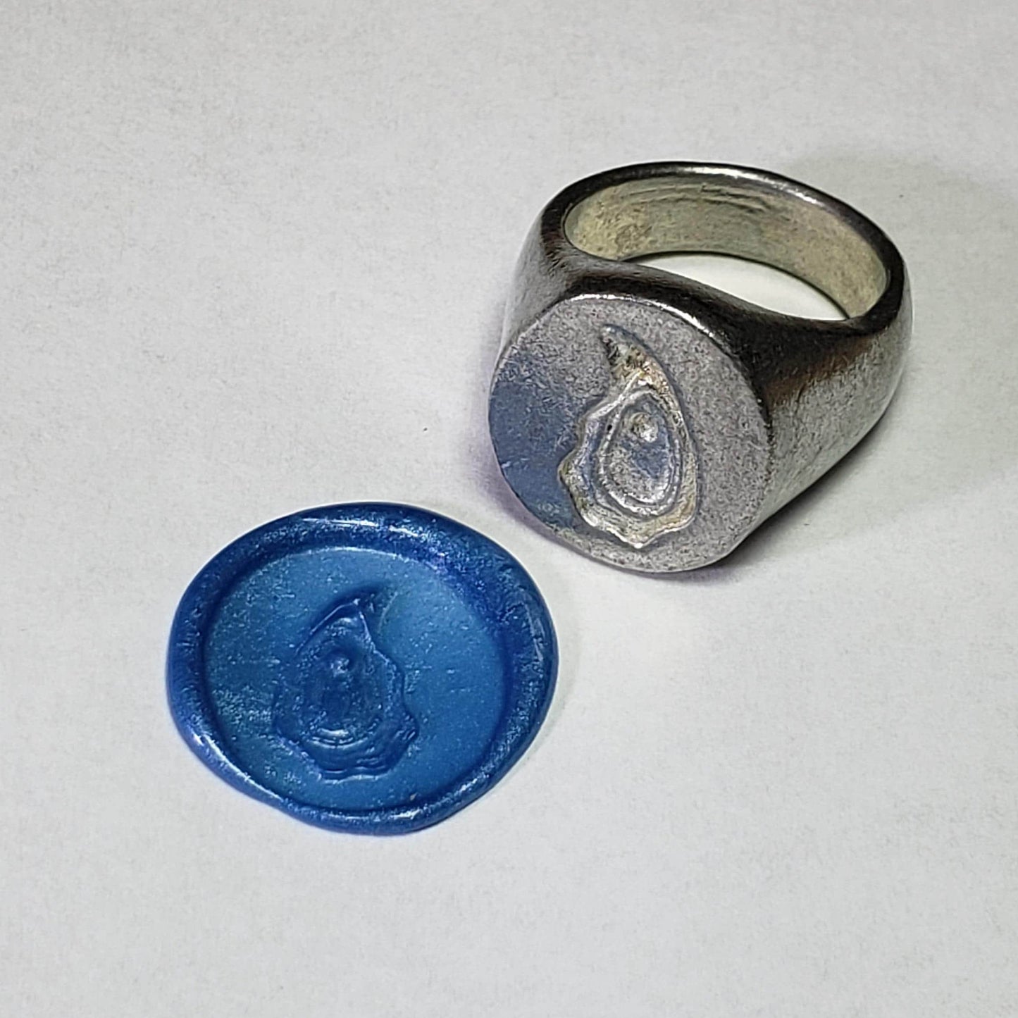 Oyster wax seal signet ring