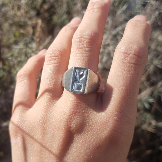 Hourglass wax seal signet ring